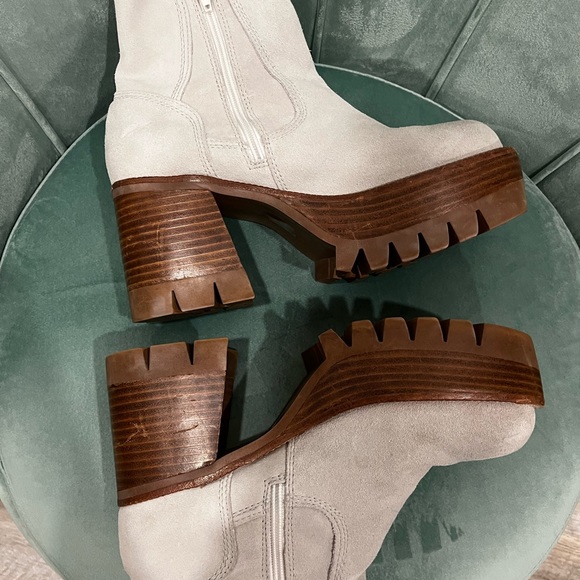 Jeffrey Campbell x Free People Suede Beige Platform Boots - Picture 11 of 11